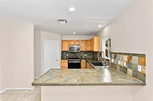 33275 Campus Ln, Cathedral City, CA 92234 - Photo 5