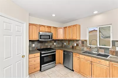 33275 Campus Lane, Cathedral City, CA 92234 - Photo 3