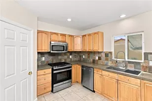 33275 Campus Ln, Cathedral City, CA 92234 - Photo 3