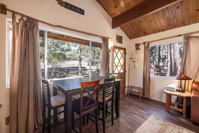 926 Robinhood, Big Bear City, CA 92314 - Photo 13