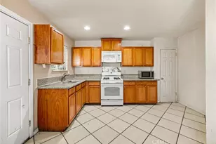 1575 S Tippecanoe, San Bernardino, CA 92408 - Photo 3