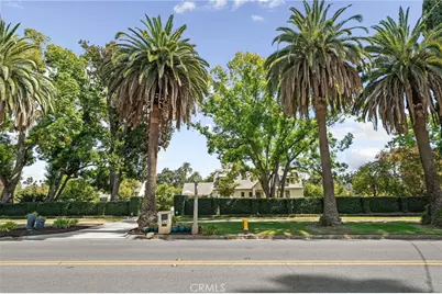 731 W Highland Avenue, Redlands, CA 92373 - Photo 3