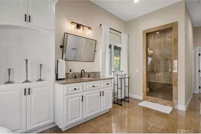 731 W Highland Avenue, Redlands, CA 92373 - Photo 27