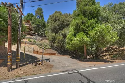 31070 Old City Creek, Running Springs, CA 92382 - Photo 3