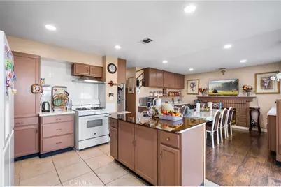 10654 Alton Place, Adelanto, CA 92301 - Photo 21
