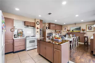 10654 Alton Pl, Adelanto, CA 92301 - Photo 21