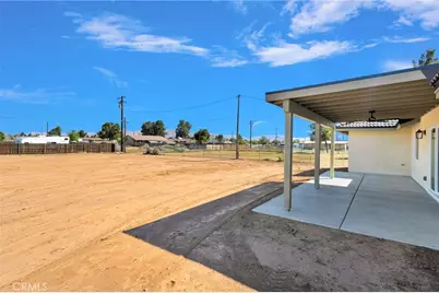 21960 Ramona, Apple Valley, CA 92307 - Photo 53