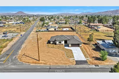 21960 Ramona, Apple Valley, CA 92307 - Photo 65