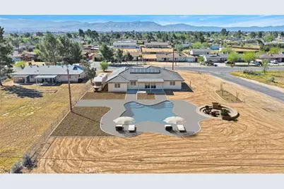 21960 Ramona, Apple Valley, CA 92307 - Photo 3
