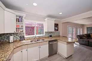 24288 Zurich Dr, Crestline, CA 92325 - Photo 11