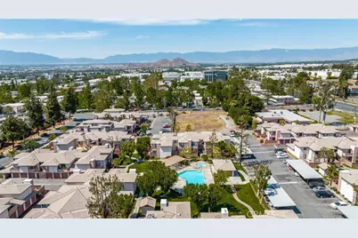 1327 Massachusetts #205, Riverside, CA 92507 - Photo 19