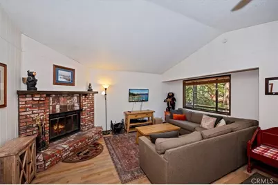 42587 Cedar, Big Bear Lake, CA 92315 - Photo 9