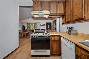 42587 Cedar, Big Bear Lake, CA 92315 - Photo 15