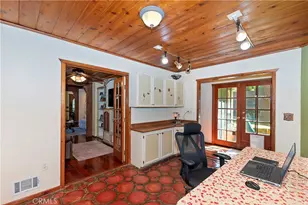 23280 Brookside Rd, Crestline, CA 92325 - Photo 11