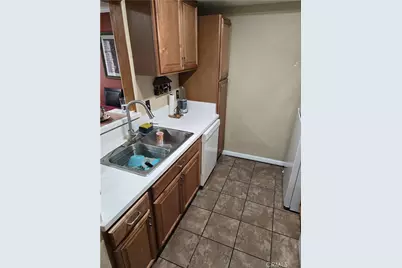 16377 Lakeshore Drive ##5C, Lake Elsinore, CA 92530 - Photo 5