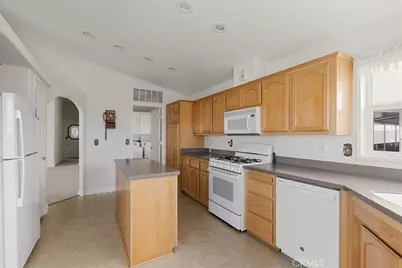 35218 Fir Avenue #143, Yucaipa, CA 92399 - Photo 13