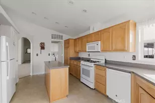 35218 Fir Ave, Yucaipa, CA 92399 - Photo 13