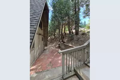 28644 Shenandoah, Lake Arrowhead, CA 92352 - Photo 9