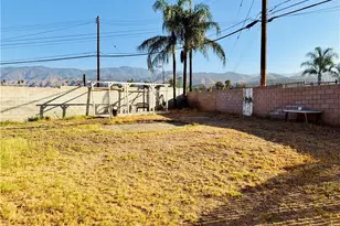 6093 Merito, San Bernardino, CA 92404 - Photo 15