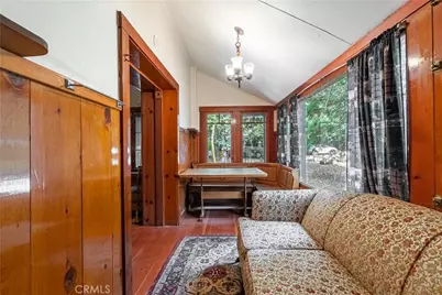 28879 Sycamore Drive, Lake Arrowhead, CA 92385 - Photo 11