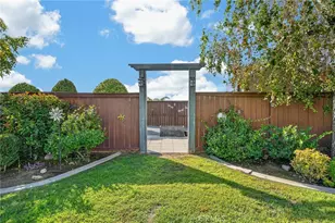 7904 San Benito St, Highland, CA 92346 - Photo 5