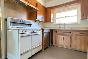 15410 Olive Branch Dr, La Mirada, CA 90638 - Photo 13