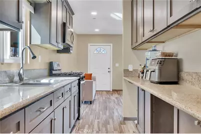 1972 Olive, Long Beach, CA 90806 - Photo 29