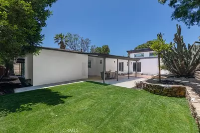 10553 McBroom Street, Sunland, CA 91040 - Photo 41