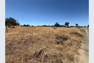 11 Cholame, Victorville, CA 92392 - Photo 13