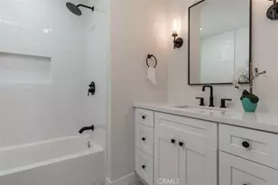 2432 Exposition Pl, Los Angeles, CA 90018 - Photo 19