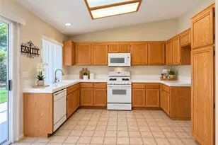 1078 Cornerstone Way, Corona, CA 92878 - Photo 9