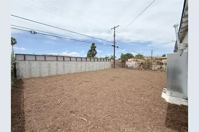 213 N Broadacres Avenue, Compton, CA 90220 - Photo 19