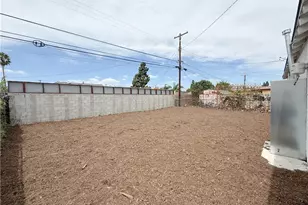 213 N Broadacres Ave, Compton, CA 90220 - Photo 19