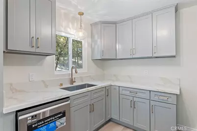 27508 School, Lake Arrowhead, CA 92352 - Photo 15