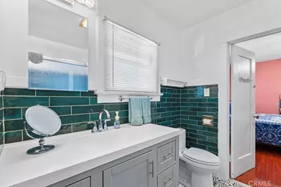 7715 Whitsett, Los Angeles, CA 90001 - Photo 13