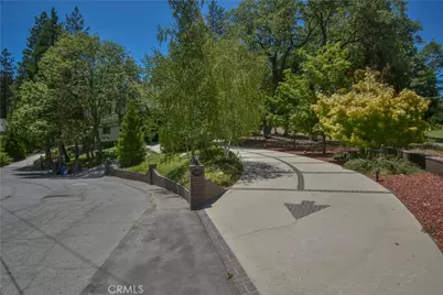 26472 Hillcrest, Lake Arrowhead, CA 92352 - Photo 35