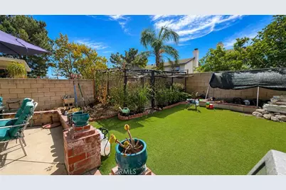 6538 Douglas, Fontana, CA 92336 - Photo 23