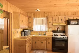 260 Highland, Sugarloaf, CA 92386 - Photo 11