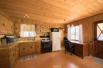 260 Highland, Sugarloaf, CA 92386 - Photo 13