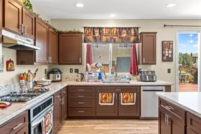 13772 Helena, Victorville, CA 92392 - Photo 15