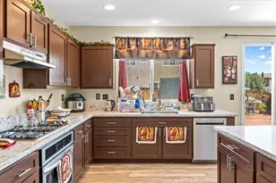 13772 Helena, Victorville, CA 92392 - Photo 15