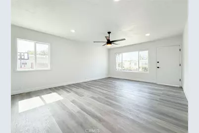 718 E 103rd Place, Los Angeles, CA 90002 - Photo 9