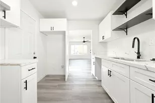 718 E 103rd Pl, Los Angeles, CA 90002 - Photo 5