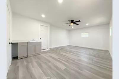718 E 103rd Place, Los Angeles, CA 90002 - Photo 25