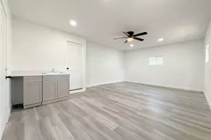 718 E 103rd Pl, Los Angeles, CA 90002 - Photo 25