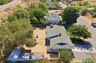 16523 Mackennas Gold Ave, Lake Los Angeles, CA 93591 - Photo 19
