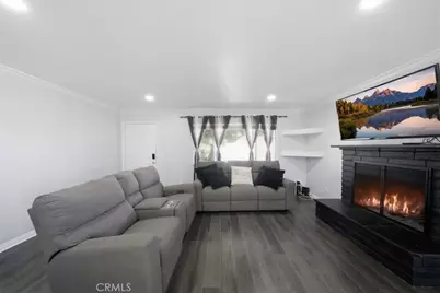 16523 Mackennas Gold Avenue, Lake Los Angeles, CA 93591 - Photo 7
