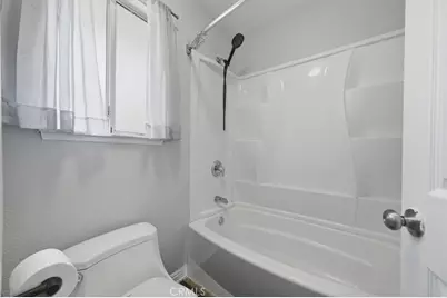 16523 Mackennas Gold Avenue, Lake Los Angeles, CA 93591 - Photo 17