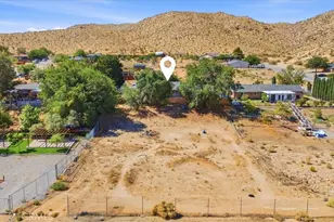 16523 Mackennas Gold Ave, Lake Los Angeles, CA 93591 - Photo 23