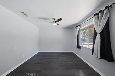16523 Mackennas Gold Avenue, Lake Los Angeles, CA 93591 - Photo 13